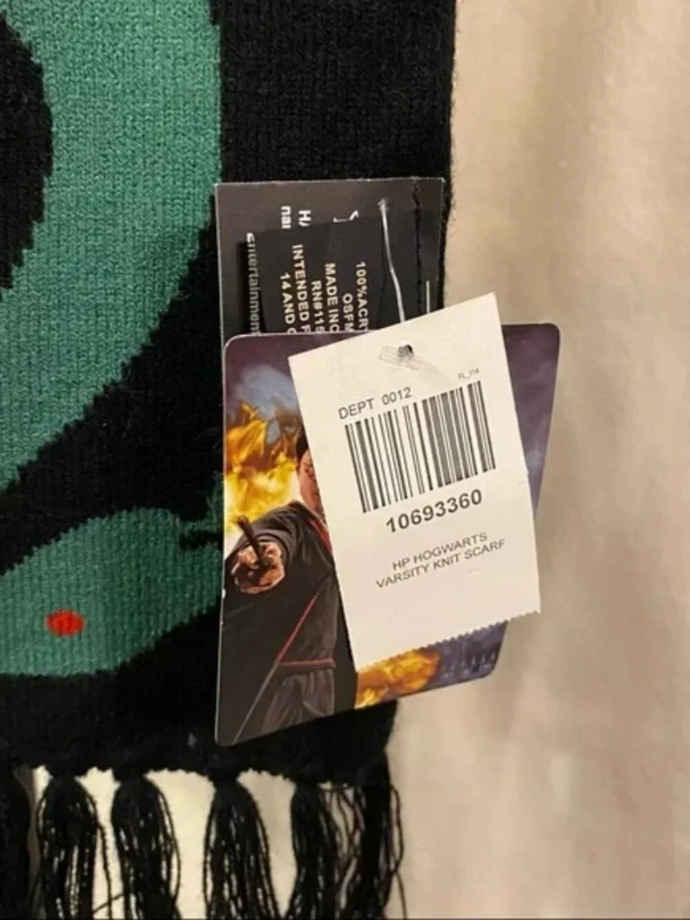 NWT Bioworld Harry Potter Hogwarts houses varsity knit beanie & scarf set